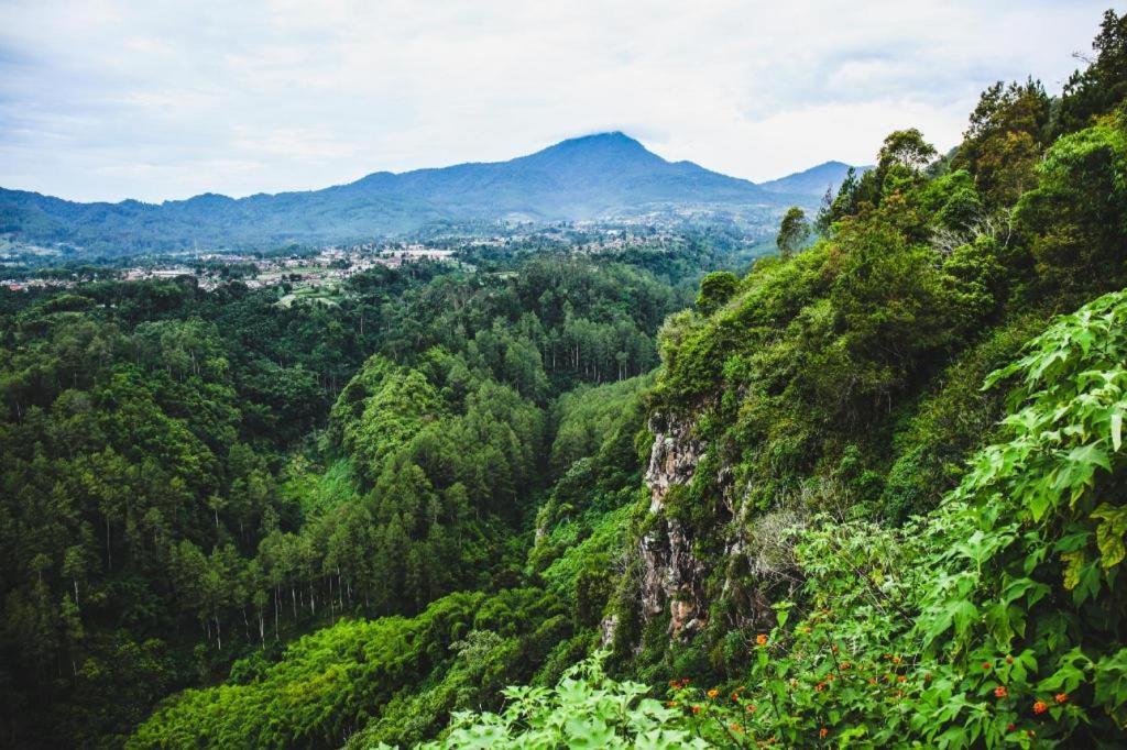 Asmila Boutique Hotel Bandung Exteriör bild