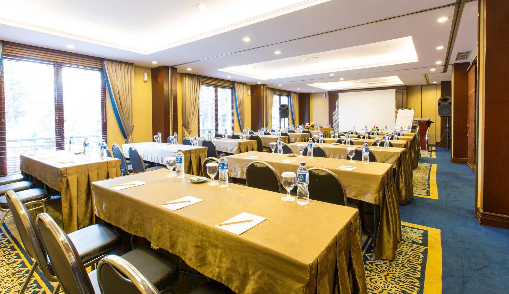 Asmila Boutique Hotel Bandung Exteriör bild